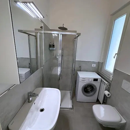 Terrace & Parking - Near Fegina * モンテロッソ・アル・マーレ